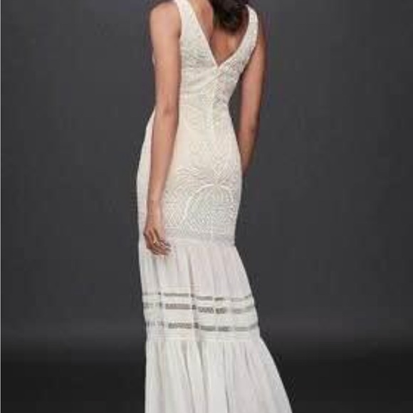 NEW David’s Bridal wedding dress - Picture 2 of 2